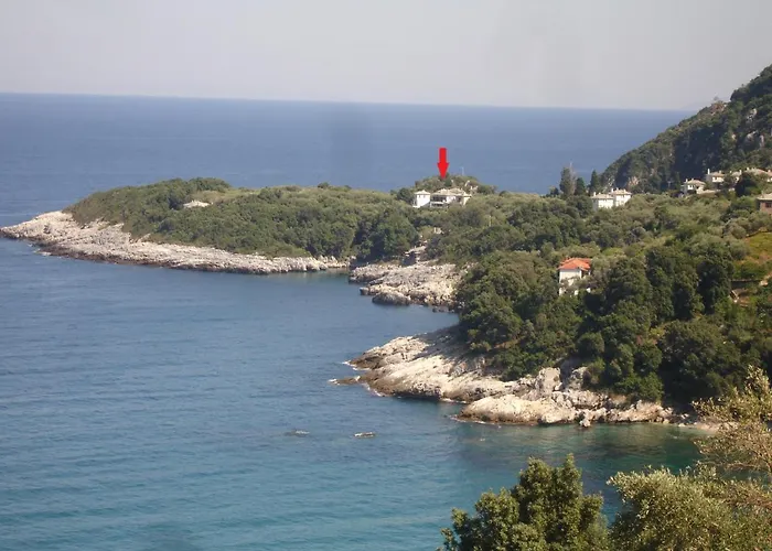 招待所 Maistros 3*